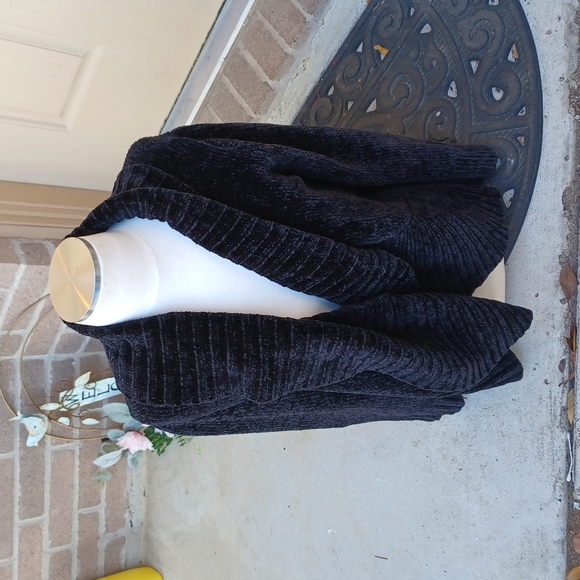 jacket or ponchos - Picture 1 of 14